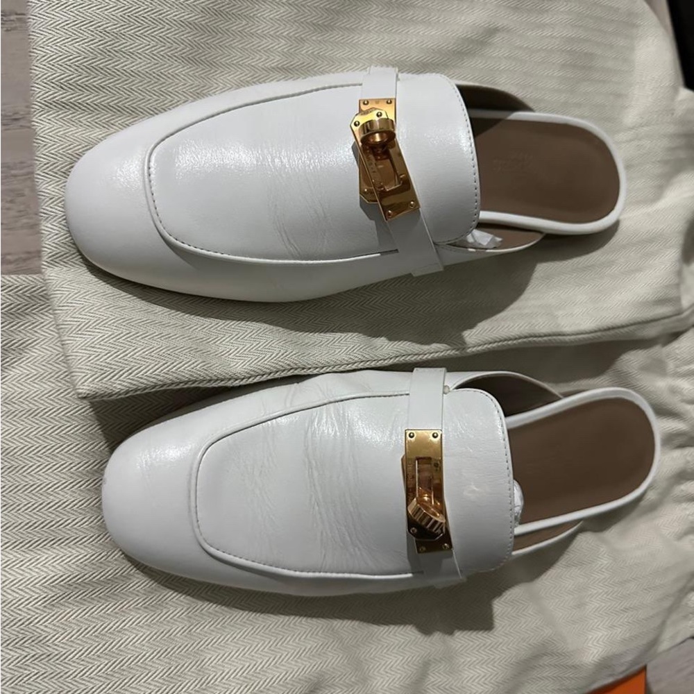 Hermes White and Gold Flats